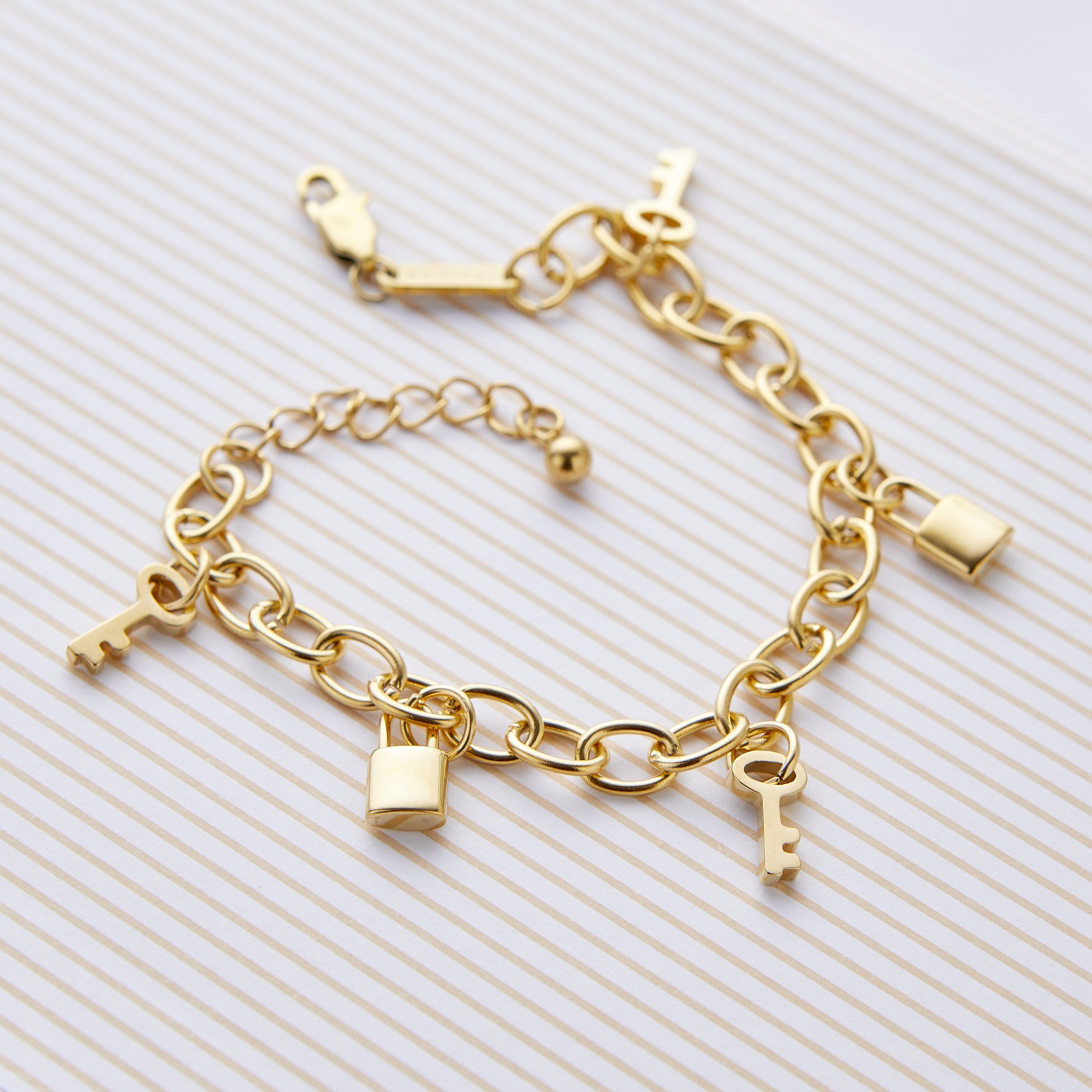 Authentic Louis Vuitton Blooming Flower Chain Bracelet Gold 16