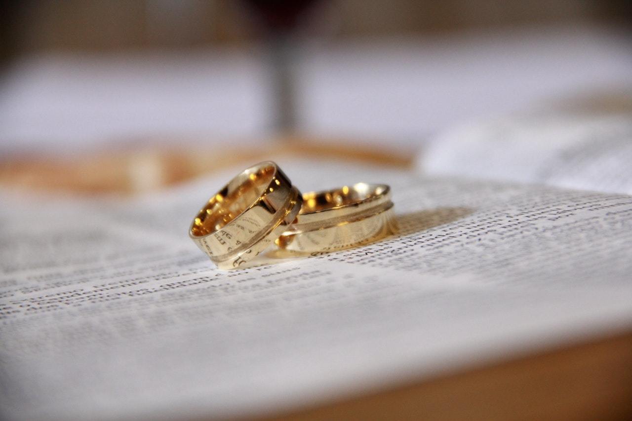 How Many Different Colors of Gold Are There?