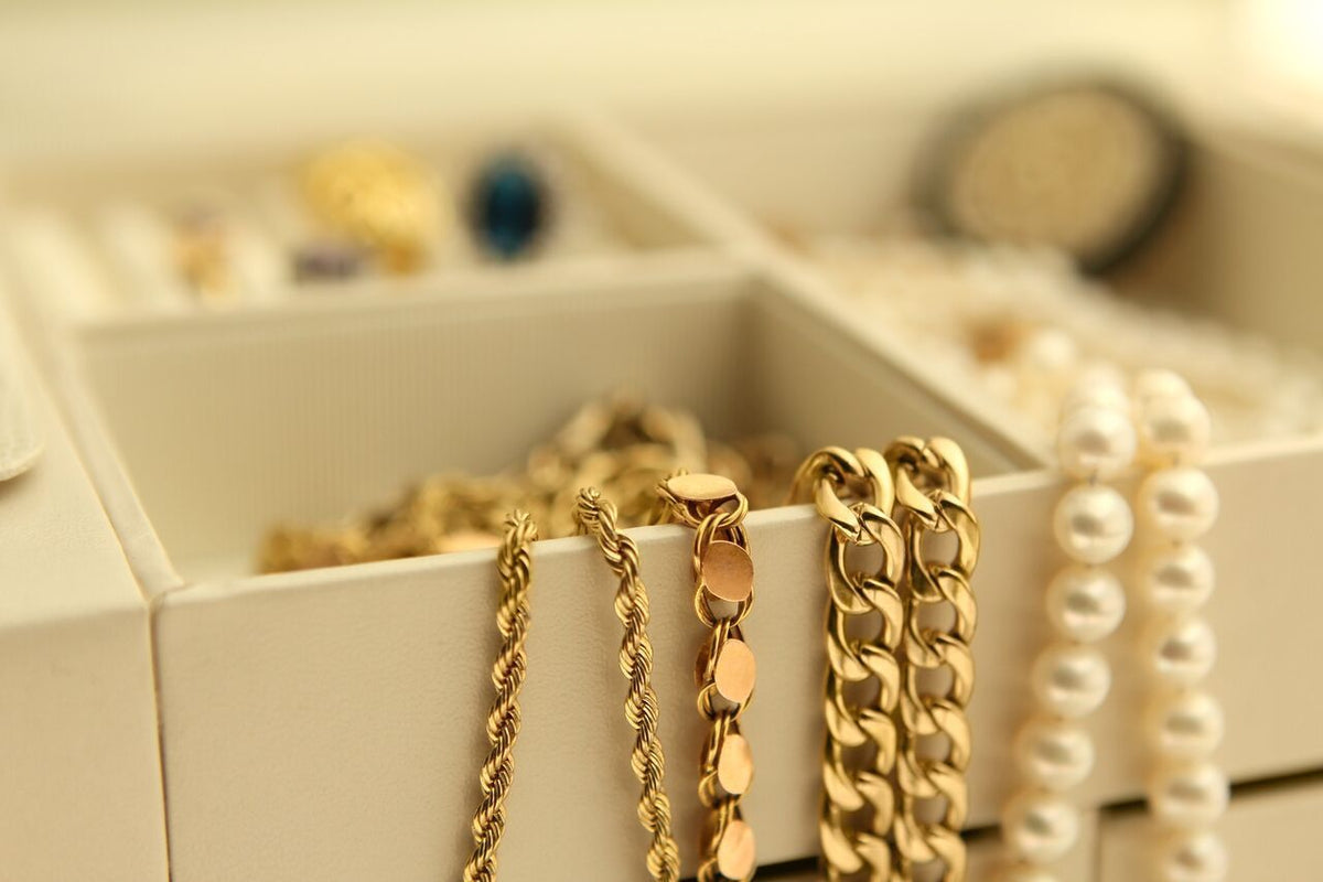 5 Ways to Take Care of Your Nominal Jewelry!