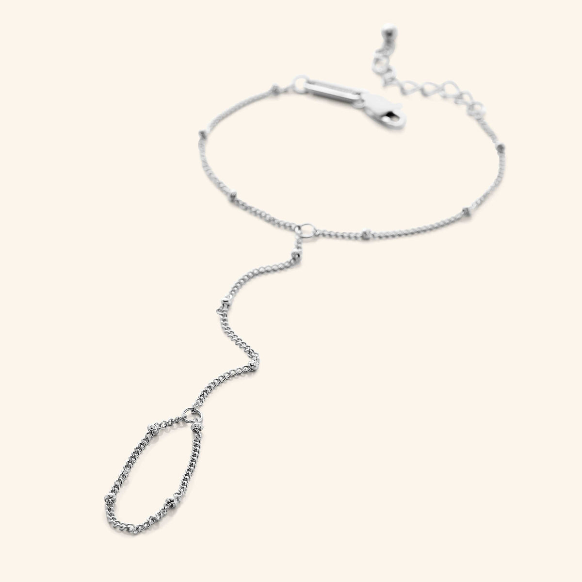 Dotted Hand Chain Nominal