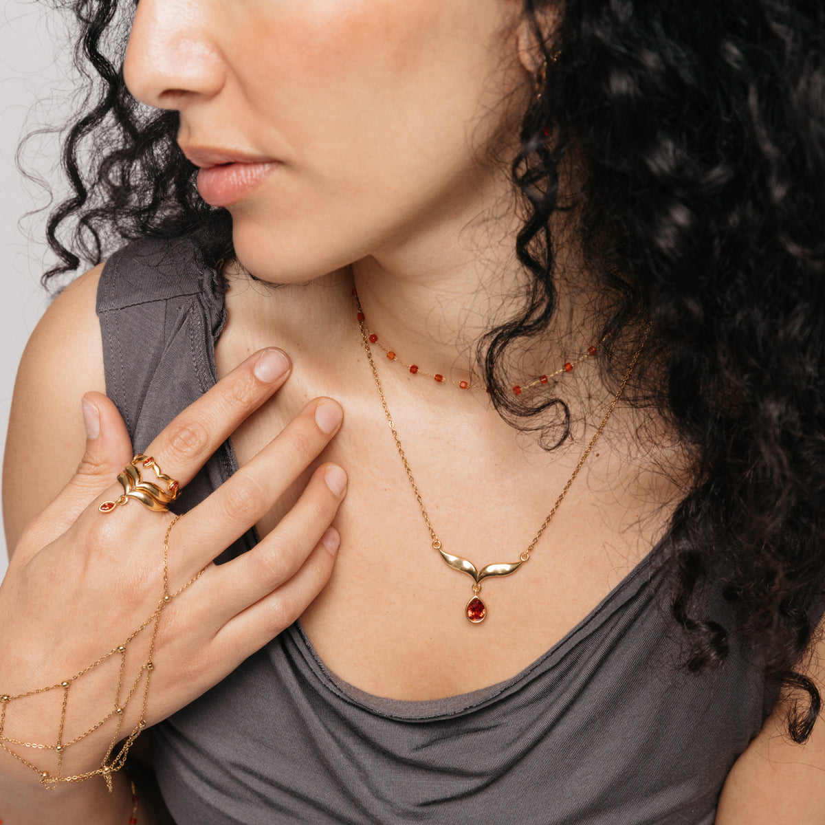 Garnet Stone Keffiyeh Necklace - Nominal