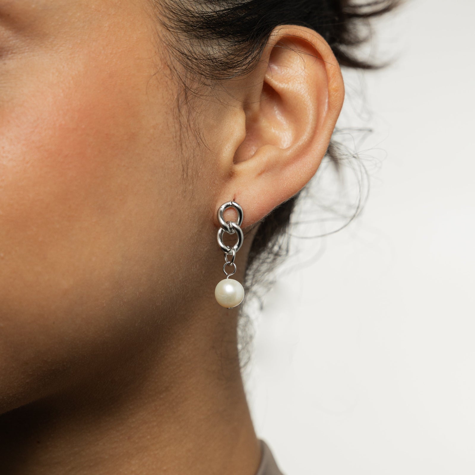 Hanging Pearl Earrings - Nominal