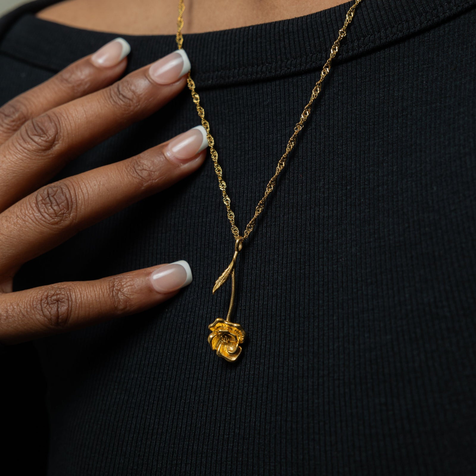 Poppy necklace online