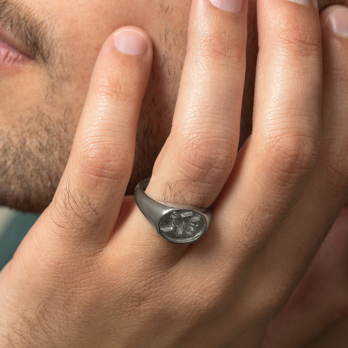 Photo of the model's left hand, Qadr | Destiny Ring | Men on their left ring finger.