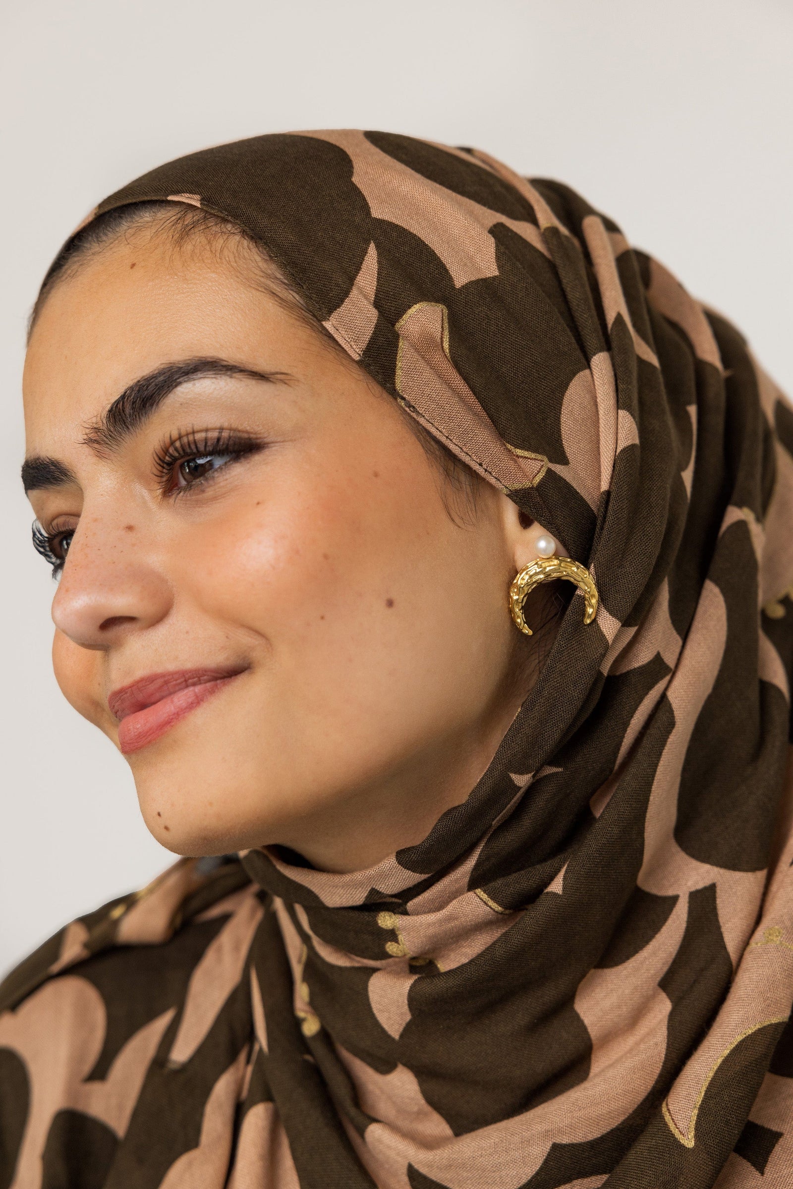 Cascading Pearl Crescent Studs | VELA x Nominal - Nominal