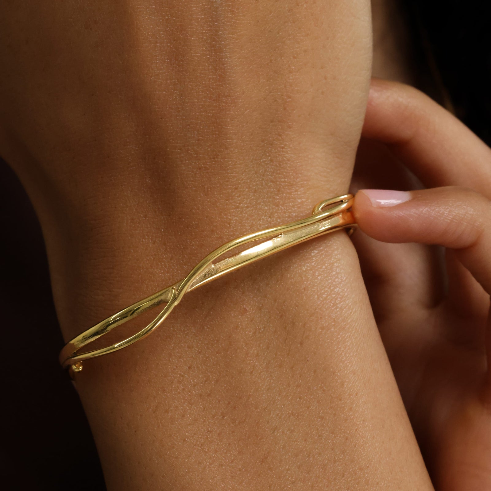 Hub | Love Cuff - Nominal