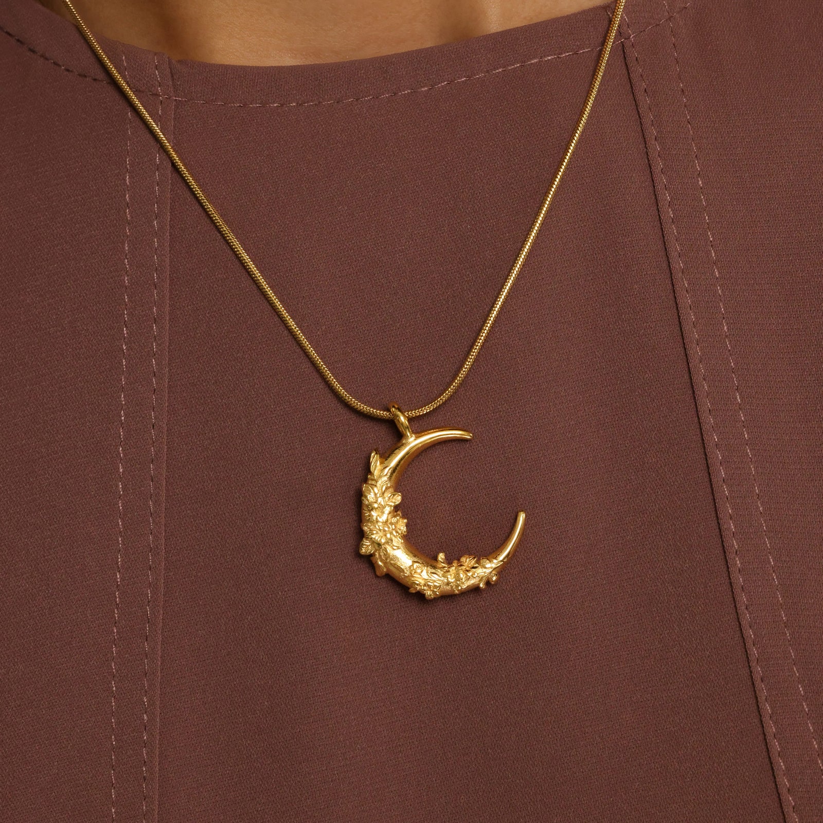 ［美品］ ఐకావాアイカワ Necklace MOON ポーカーズ ネックレス 美品］ ఐకావాアイカワ Necklace MOON ポーカーズ ネックレス
