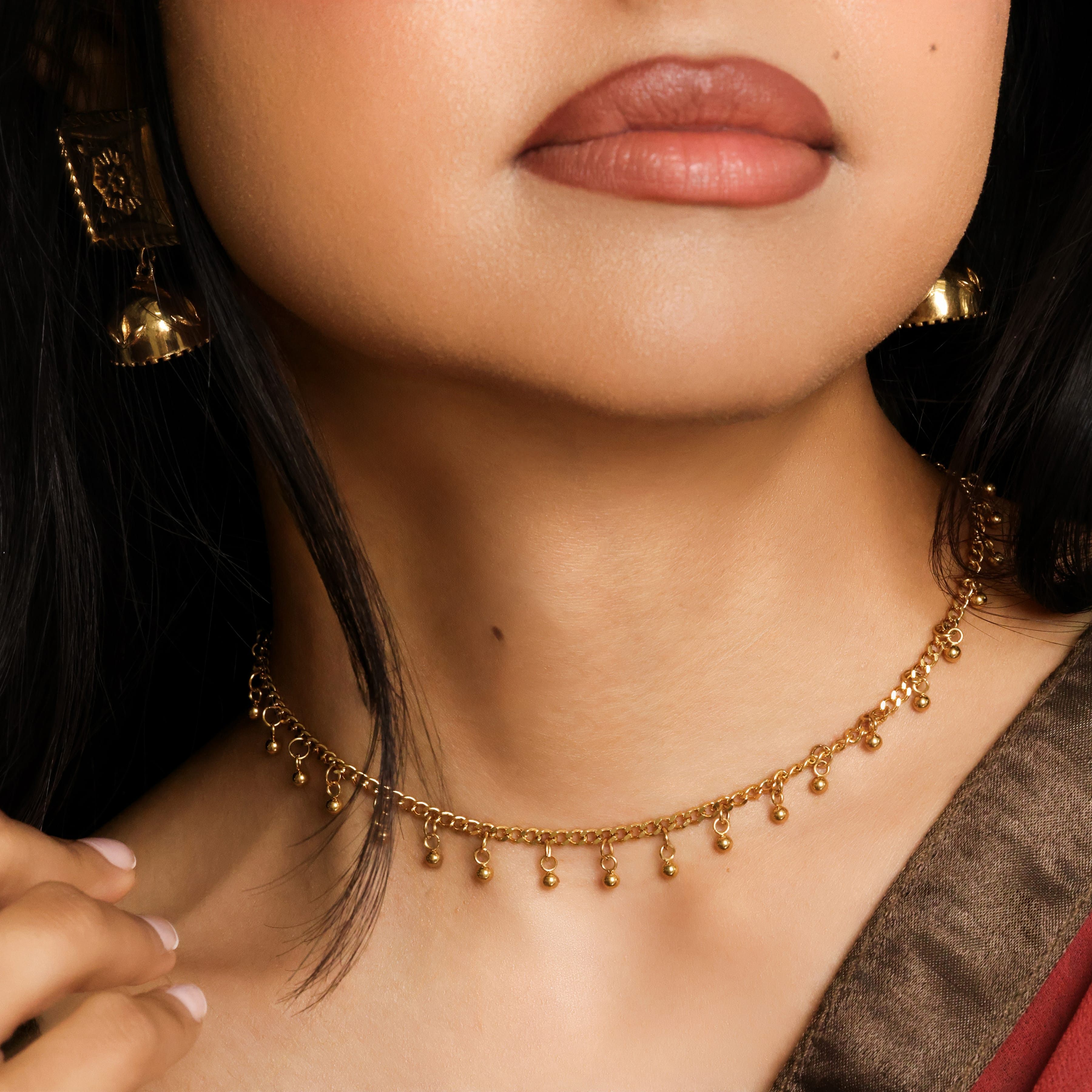 Dangling Dotted Choker