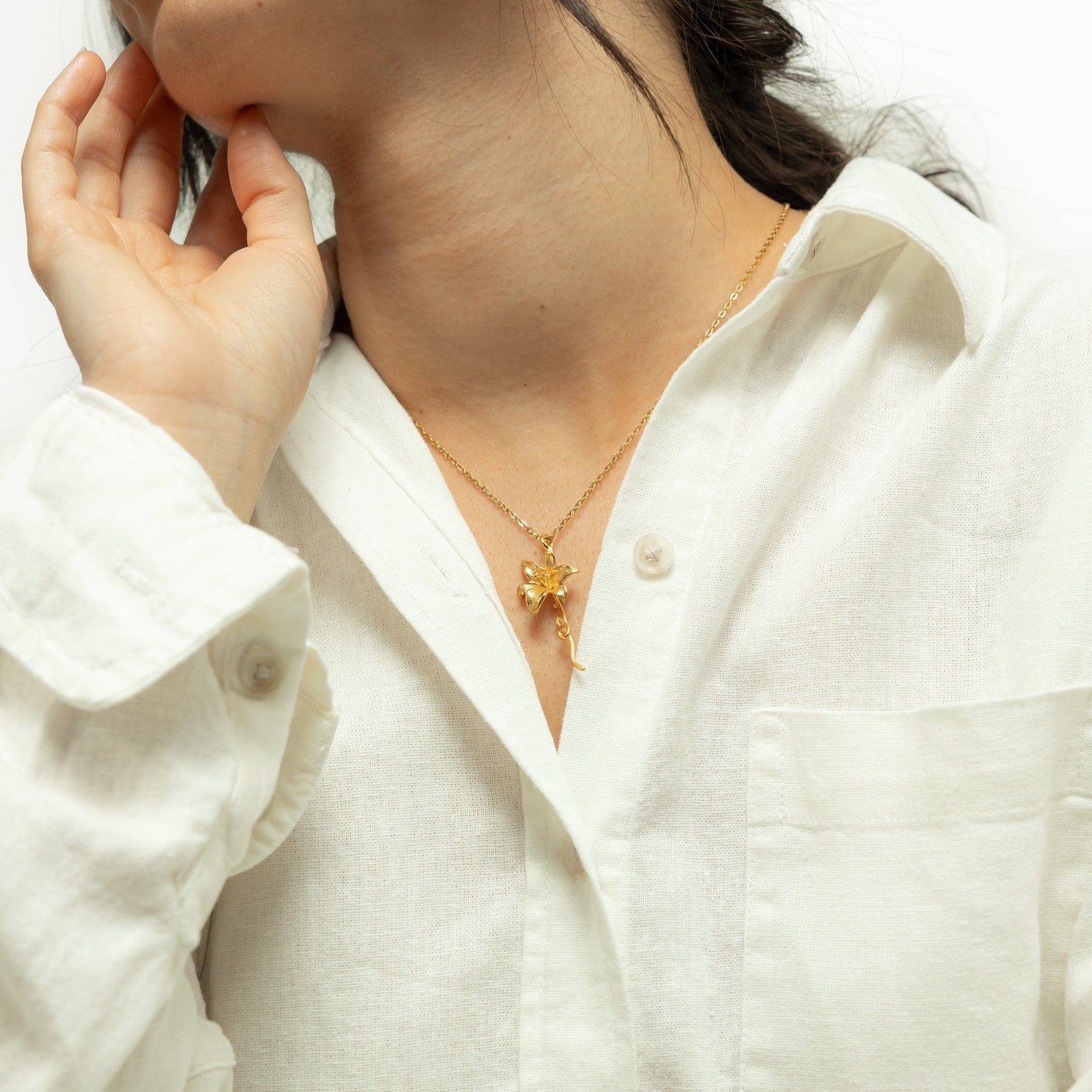 Passion' Lily Necklace - Nominal