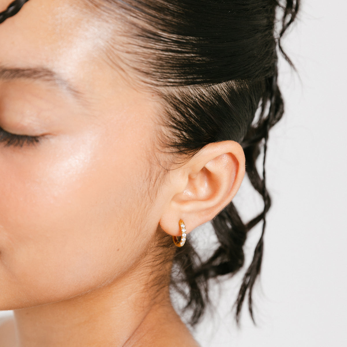 Pavé Chunky Huggie Hoops | 10mm