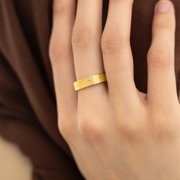 “When the world knocks you to your knees, you’re in the perfect position to pray” Rumi Ring