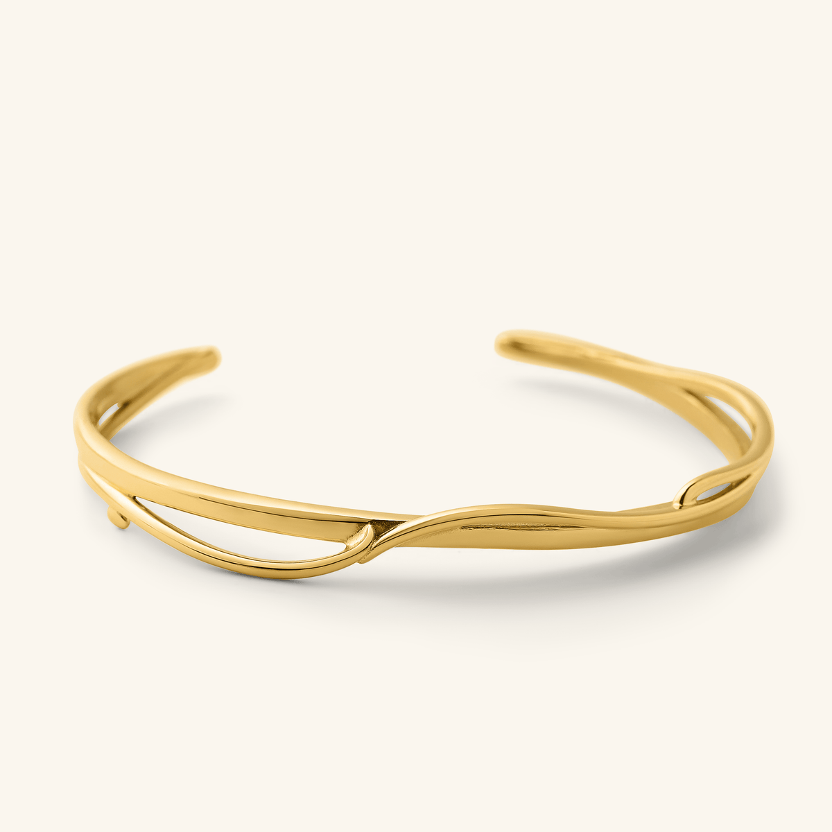 Close-up of the Hub | Love Cuff in gold