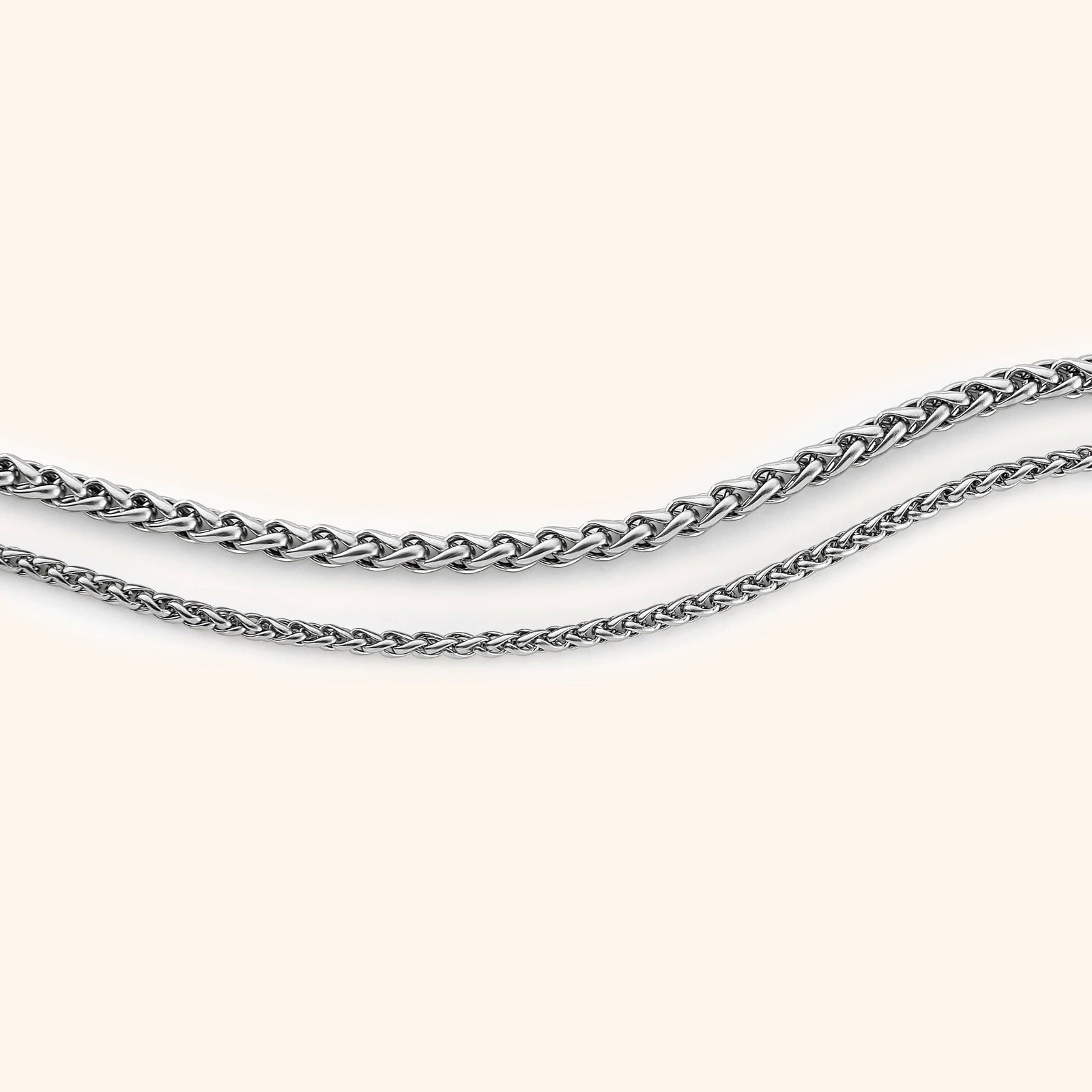 Photo of the silver Wheat Chain Bracelet | Women in two different thickness.
