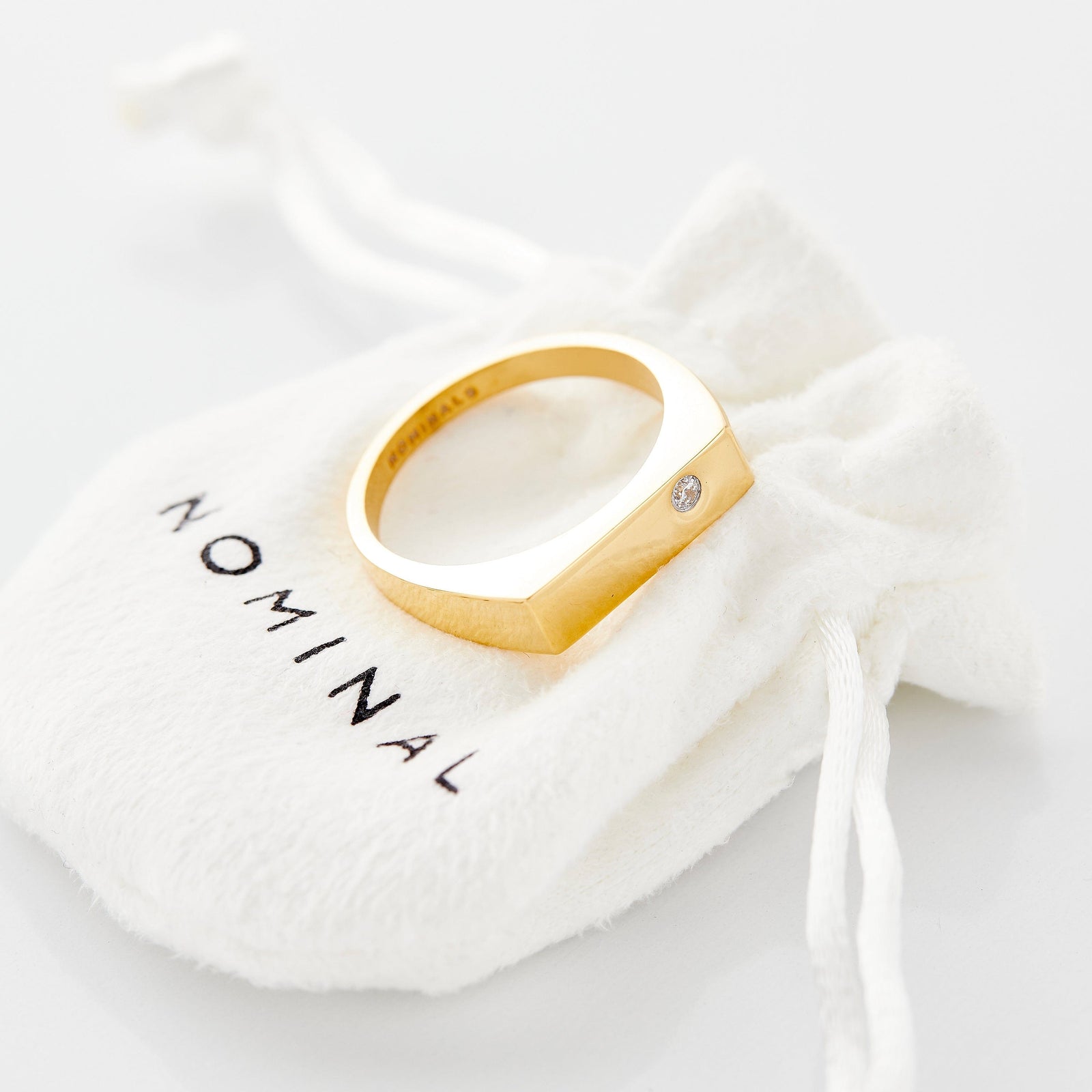 Signet Bar Bezel Ring - Nominal