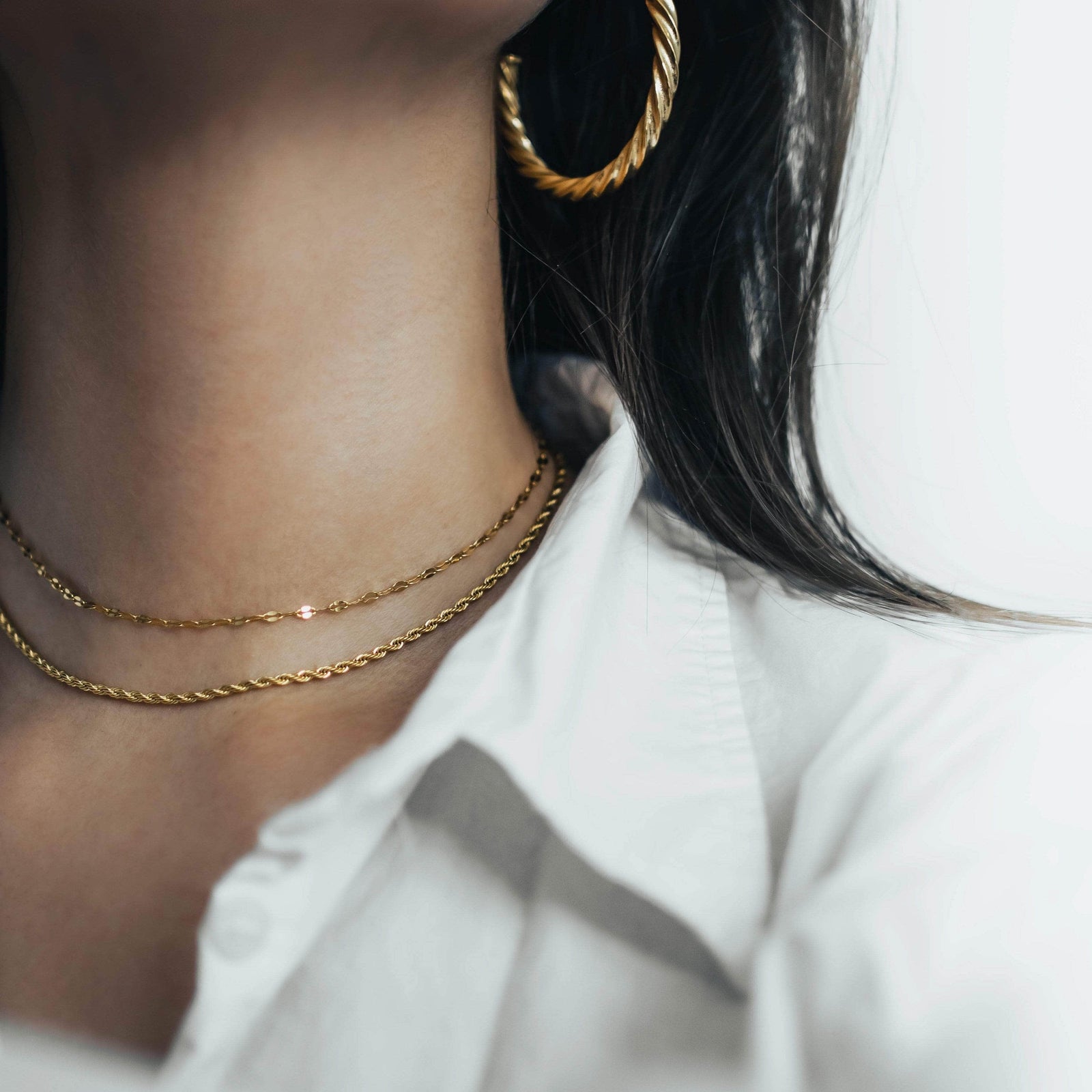 A choker chain outlet