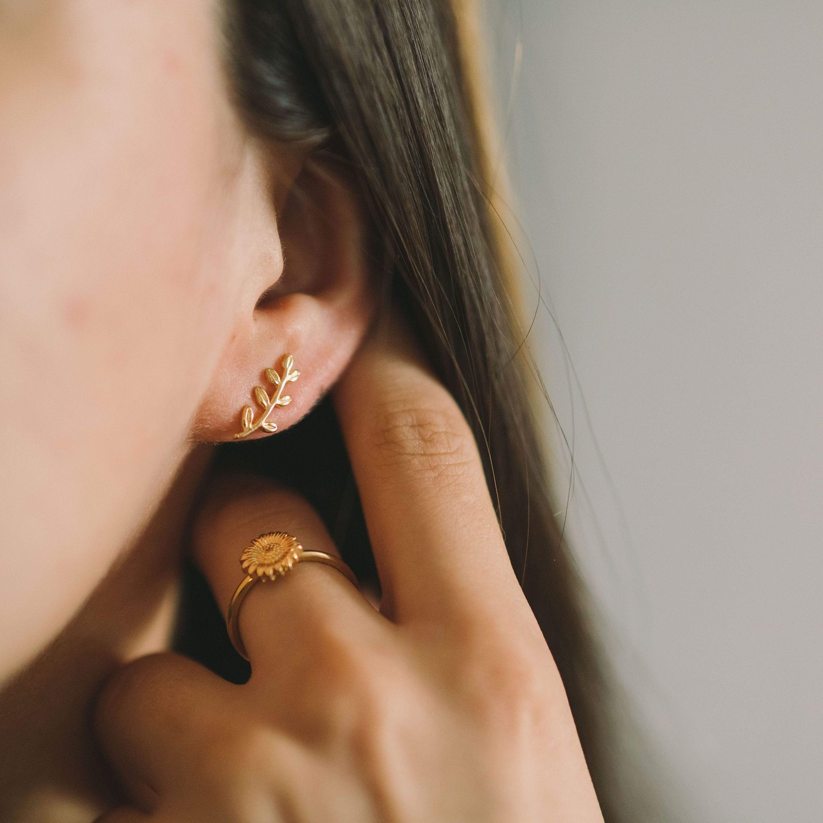 Olive leaf earrings deals
